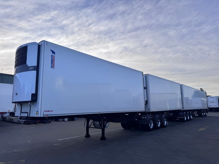 2022 Schmitz 46 Pallet -30 B Triple Double Stacker, Rt Black
