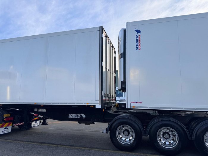 2022 Schmitz 46 Pallet -30 B Triple Double Stacker, Rt Black