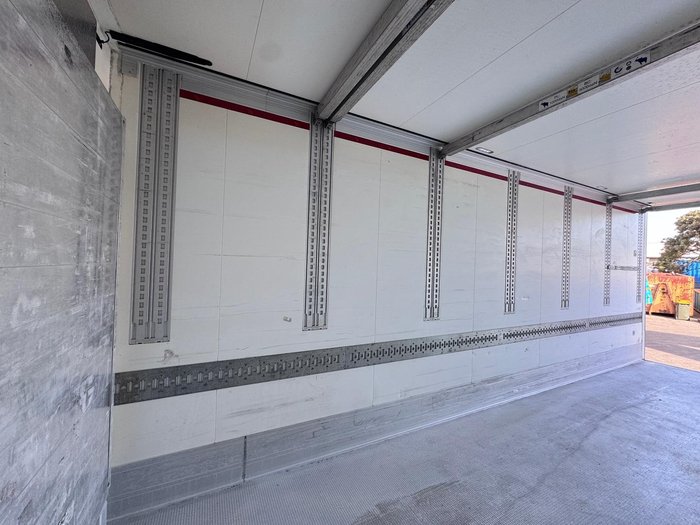 2022 Schmitz 46 Pallet -30 B Triple Double Stacker, Rt Black