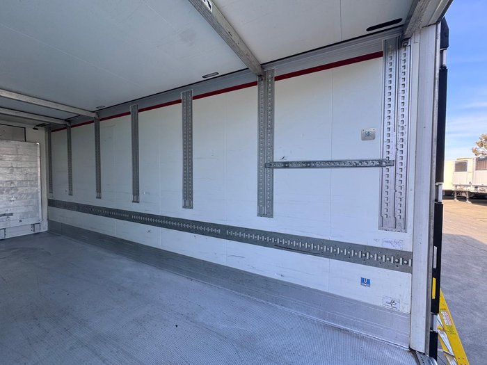 2022 Schmitz 46 Pallet -30 B Triple Double Stacker, Rt Black