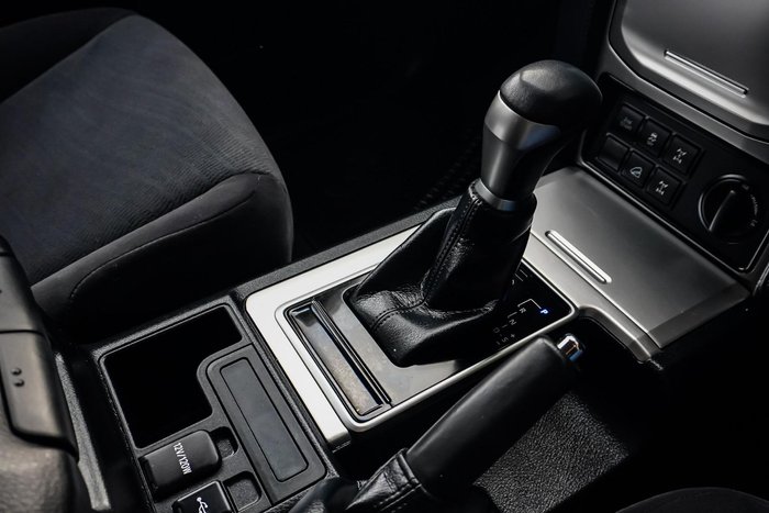 2023 Toyota Landcruiser Prado GXL
