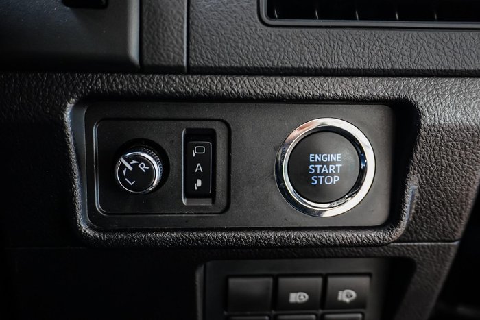 2023 Toyota Landcruiser Prado GXL