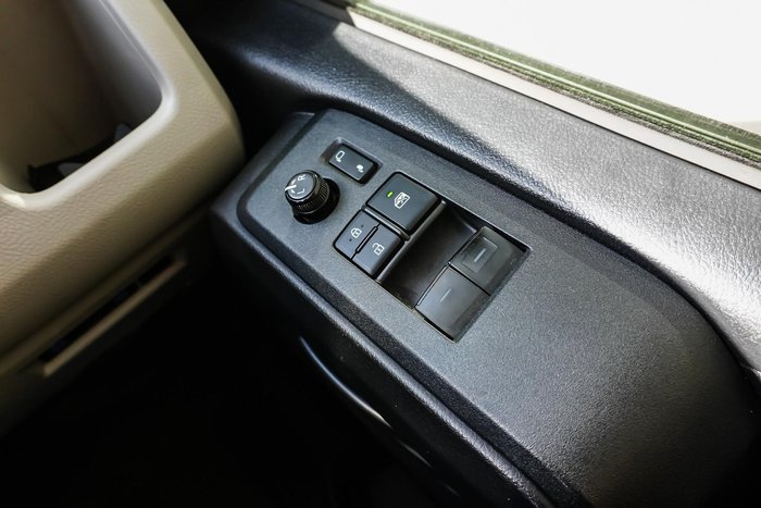 2019 Toyota Hiace Commuter
