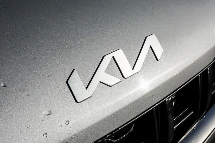 2022 Kia Carnival S
