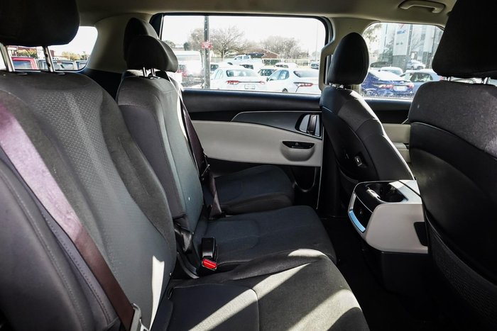 2022 Kia Carnival S