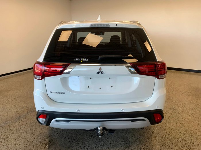 2019 MITSUBISHI OUTLANDER ES ADAS 5 SEAT 2WD