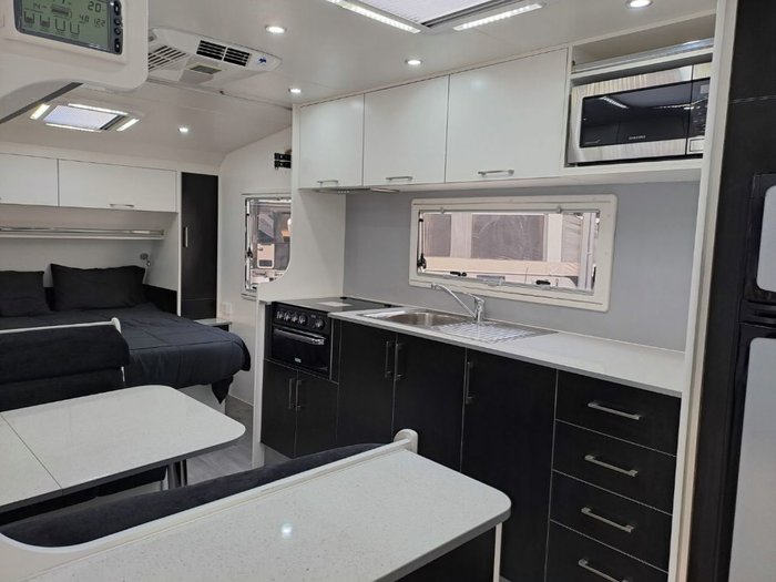 2016 NEW AGE CARAVANS MANTA RAY MR19E-SE GREY