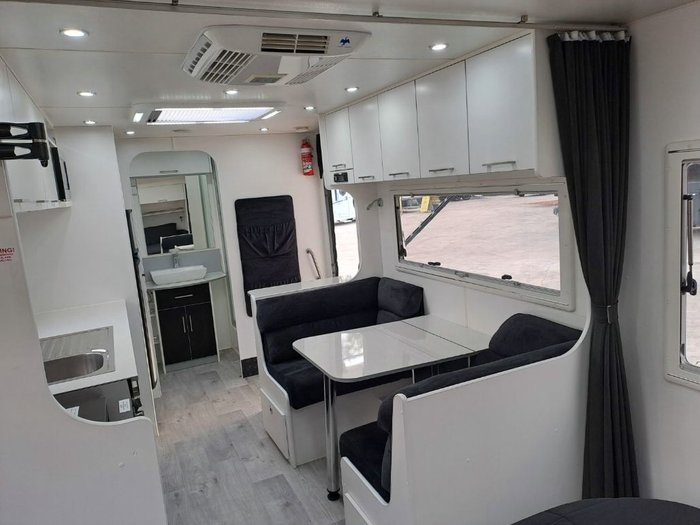 2016 NEW AGE CARAVANS MANTA RAY MR19E-SE GREY