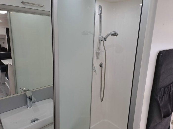 2016 NEW AGE CARAVANS MANTA RAY MR19E-SE GREY
