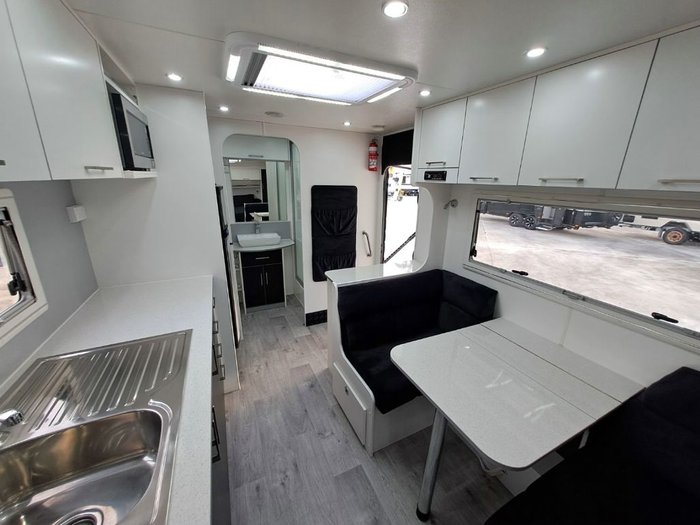 2016 NEW AGE CARAVANS MANTA RAY MR19E-SE GREY