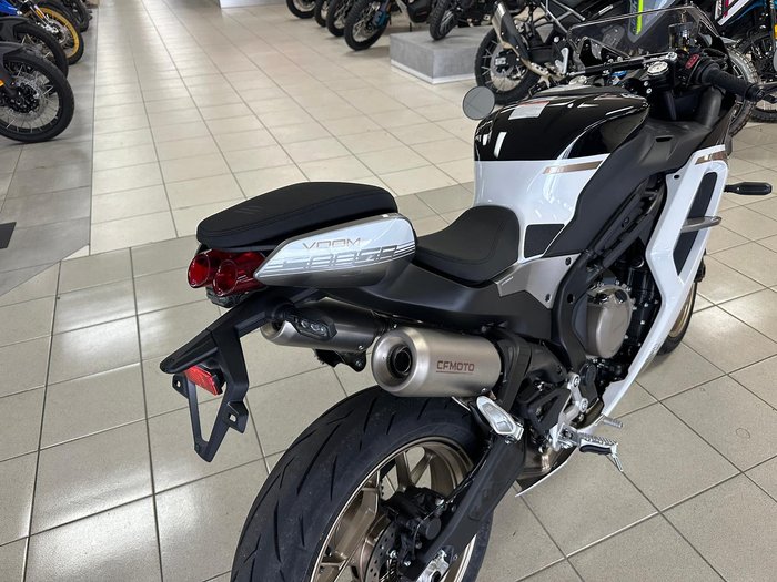 2025 CFMOTO 500 SR Voom SR White