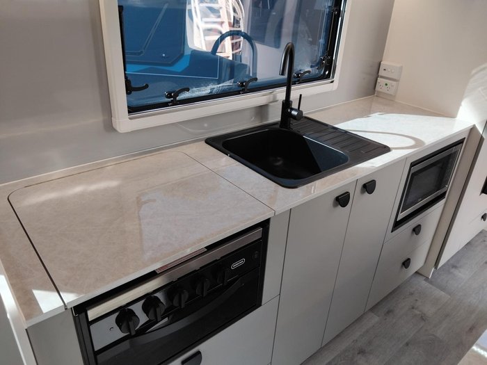 2025 Traveller Destination Cruise 20Ft Couples Full Ensuite Full Composite