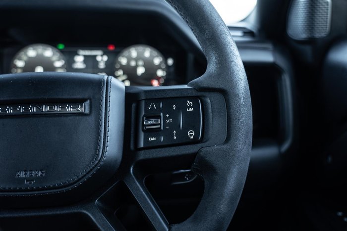 2023 Land Rover Defender 110 P525 V8
