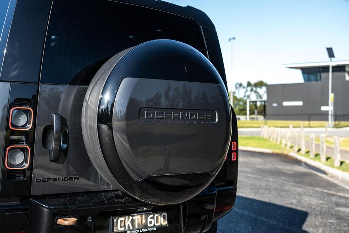2023 Land Rover Defender 110 P525 V8