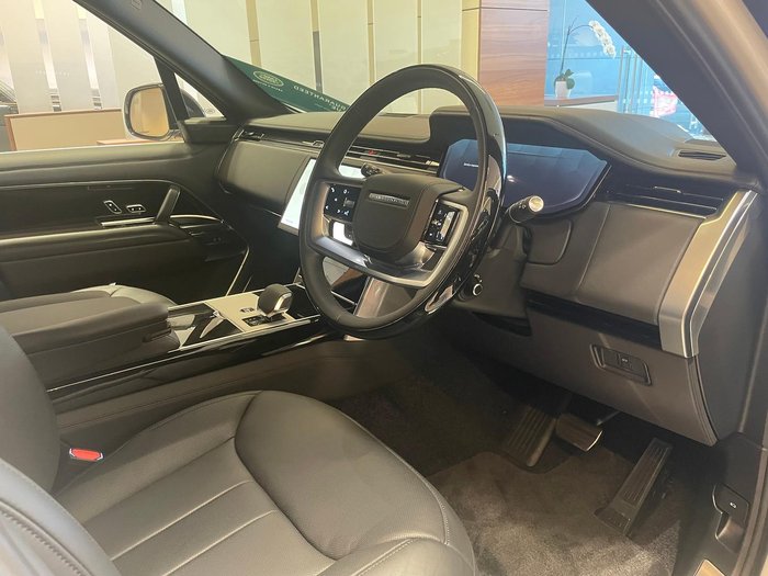 2024 Land Rover Range Rover P530 Autobiography