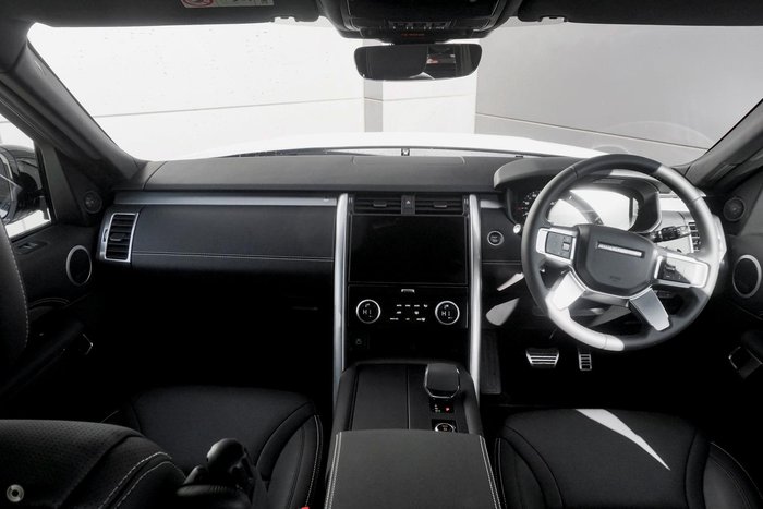2024 Land Rover Discovery D300 Dynamic SE Series 5 MY24 4X4 Fuji White