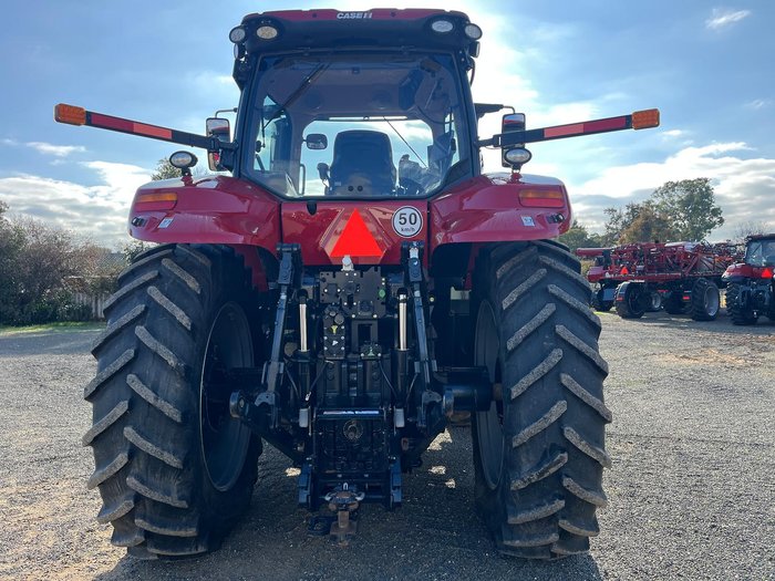 2020 CASE IH Magnum 280 Red