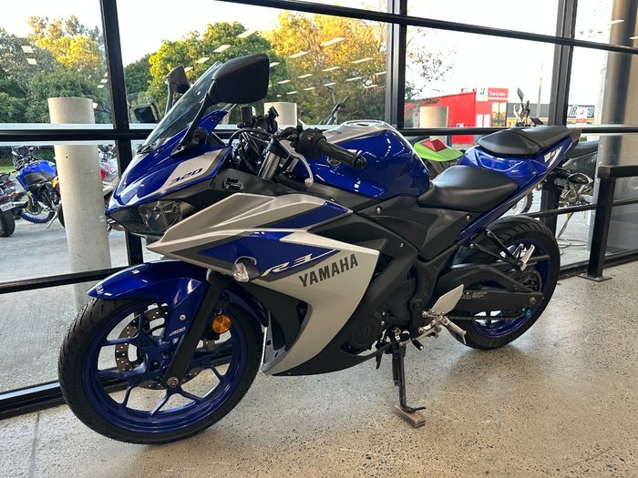 2015 Yamaha YZF-R3 BLUE