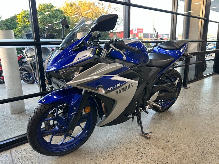 2015 Yamaha YZF-R3 BLUE