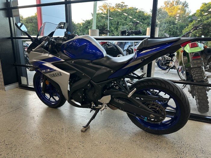 2015 Yamaha YZF-R3 BLUE