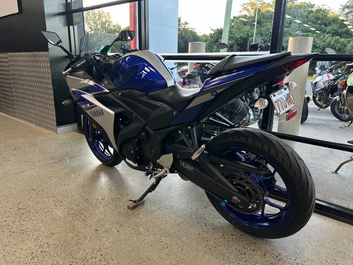 2015 Yamaha YZF-R3 BLUE