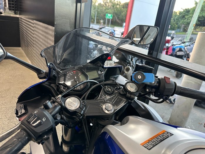 2015 Yamaha YZF-R3 BLUE