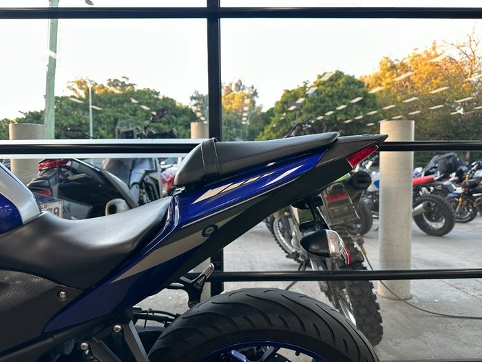 2015 Yamaha YZF-R3 BLUE