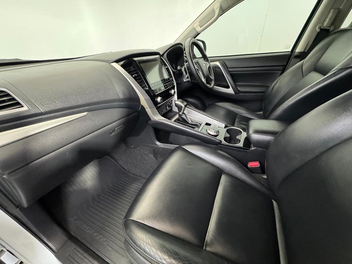 2023 Mitsubishi Pajero Sport GSR