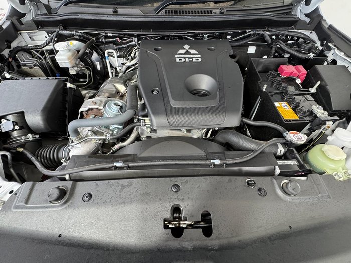 2023 Mitsubishi Pajero Sport GSR