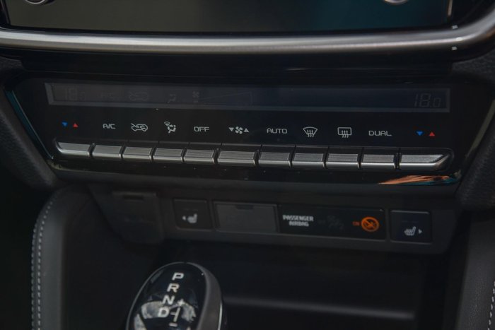 2025 Isuzu MU-X LS-T
