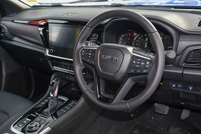 2025 Isuzu MU-X LS-T