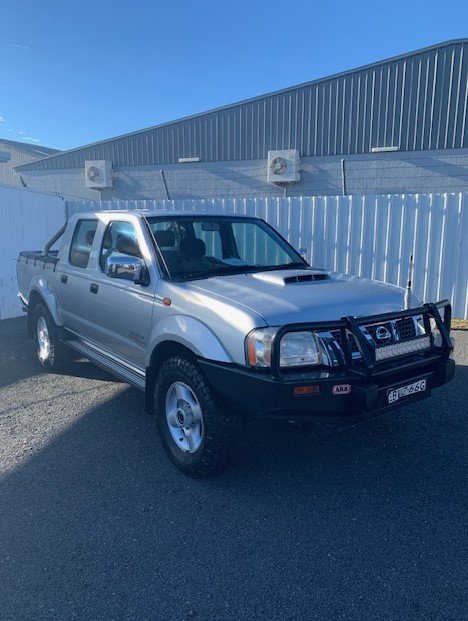 2011 Nissan Navara ST-R D22 S5 4X4 BRILLIANT SILVER