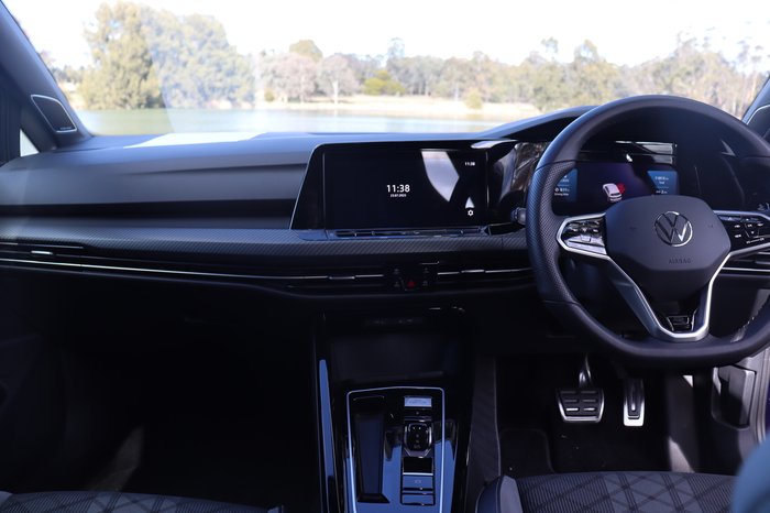 2023 Volkswagen Golf 110TSI R-Line