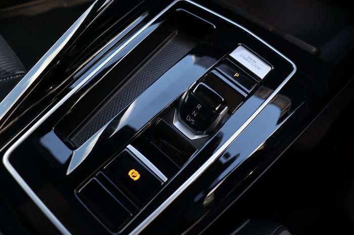 2023 Volkswagen Golf 110TSI R-Line