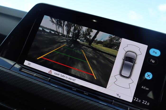 2023 Volkswagen Golf 110TSI R-Line