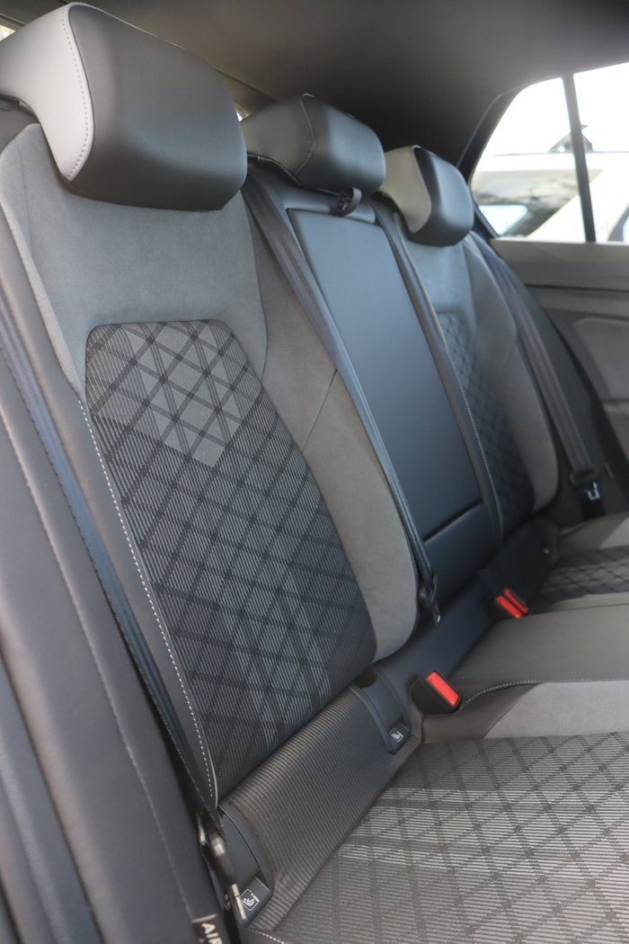 2023 Volkswagen Golf 110TSI R-Line