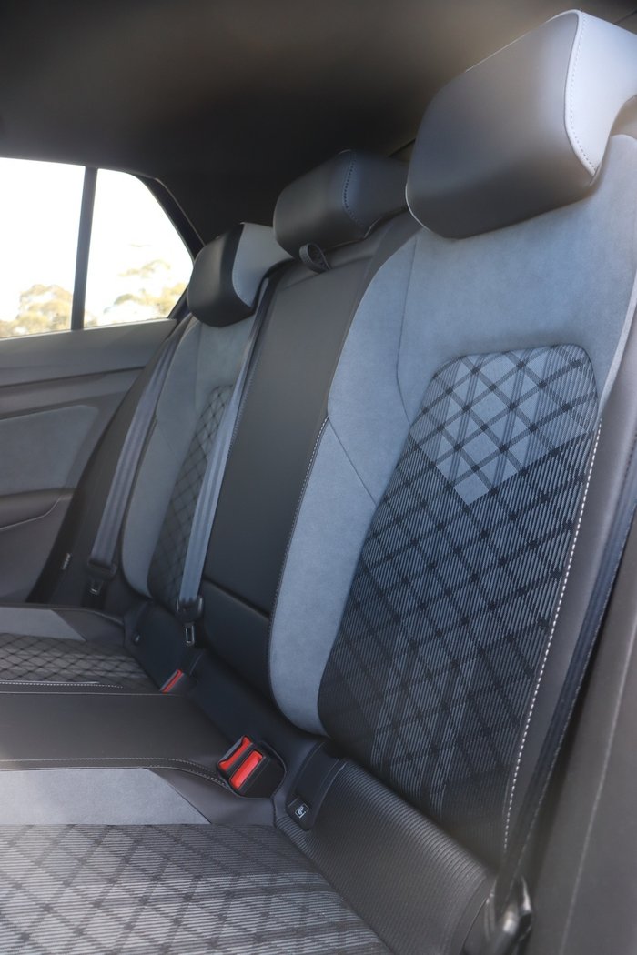 2023 Volkswagen Golf 110TSI R-Line