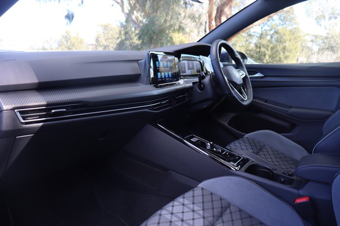 2023 Volkswagen Golf 110TSI R-Line