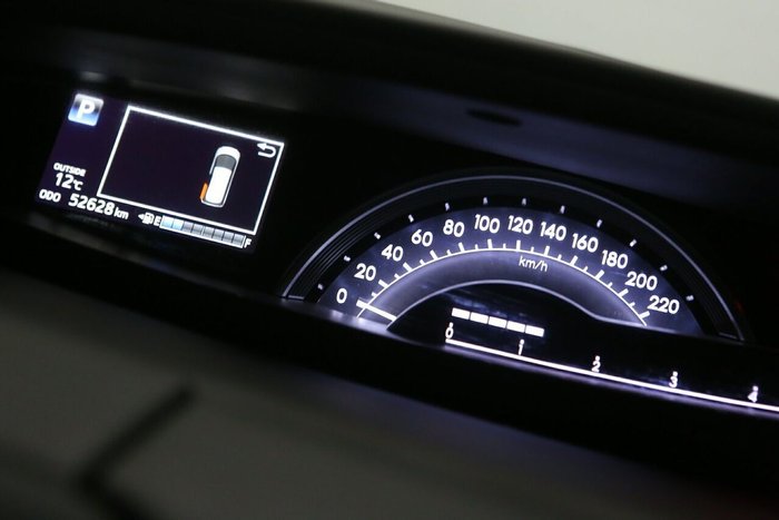 2016 Toyota Tarago GLX