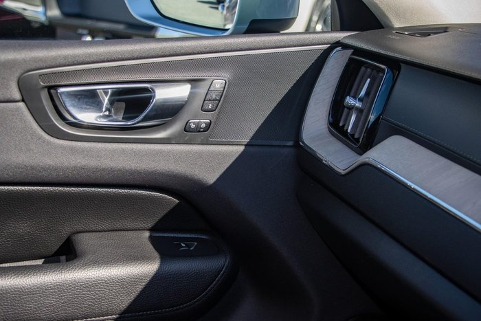 2019 Volvo XC60 T5 Inscription