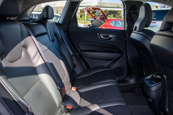 2019 Volvo XC60 T5 Inscription
