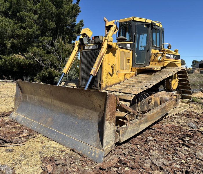  Caterpillar D6r Bulldozer 