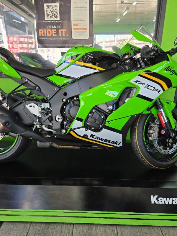2025 Kawasaki NINJA ZX-10R Green