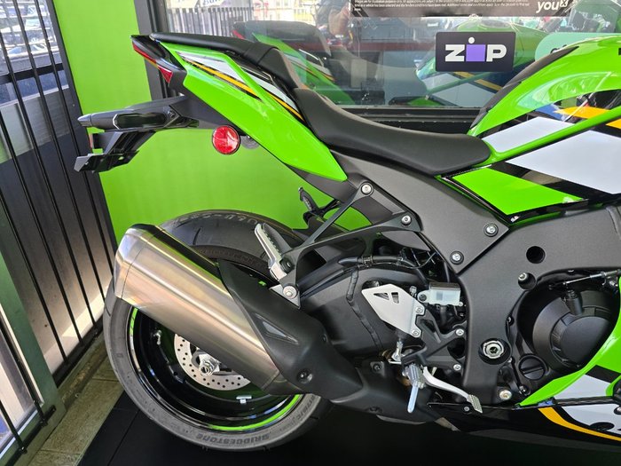 2025 Kawasaki NINJA ZX-10R Green