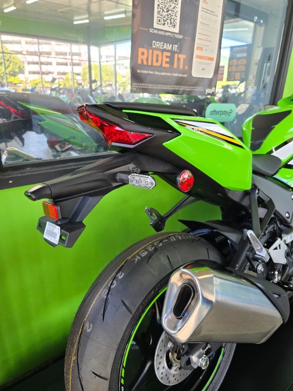 2025 Kawasaki NINJA ZX-10R Green