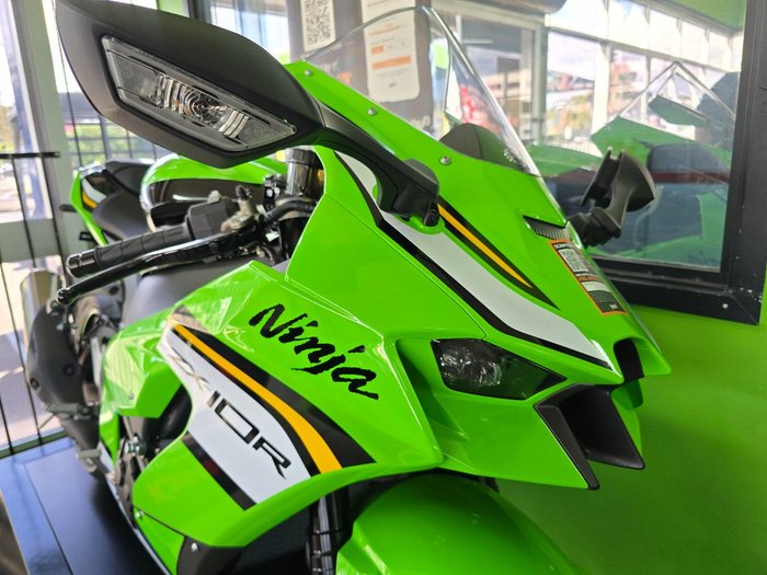 2025 Kawasaki NINJA ZX-10R Green