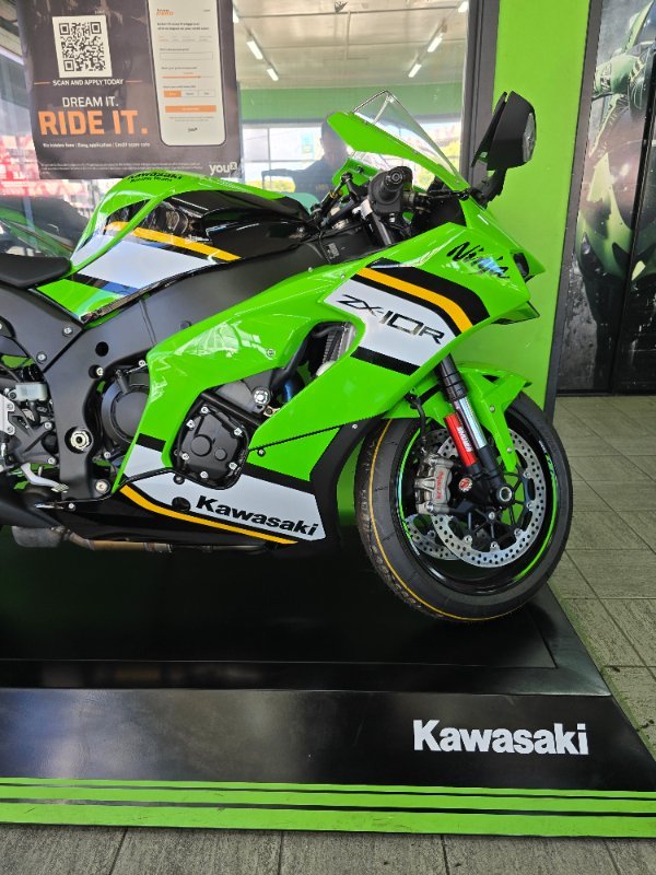 2025 Kawasaki NINJA ZX-10R Green