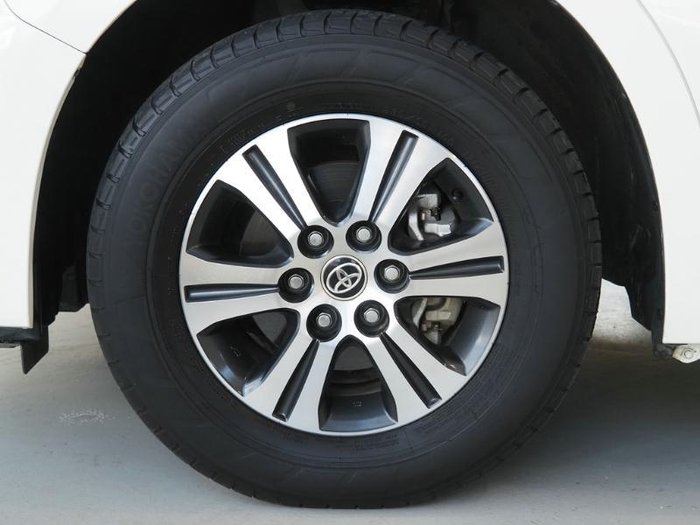 2022 Toyota Hiace Commuter GL