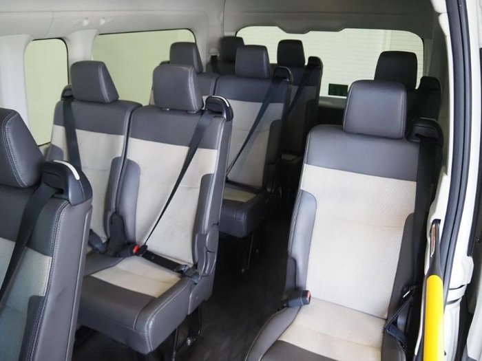2022 Toyota Hiace Commuter GL