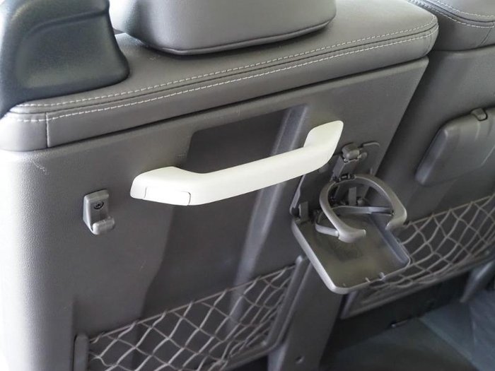 2022 Toyota Hiace Commuter GL